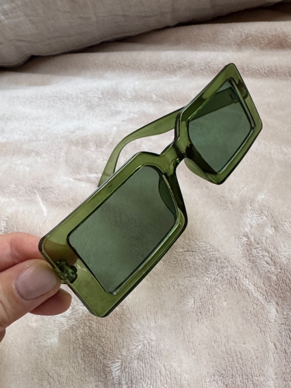 Green Rectangular Transparent Sunglasses - Picture 2 of 7